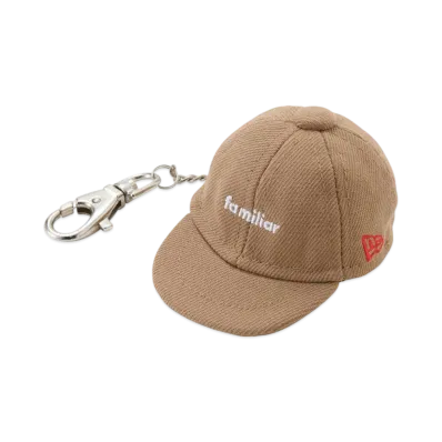 NEW ERA x familiar Key Ring "Beige"
