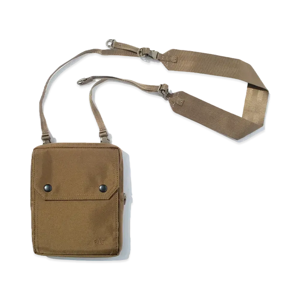 F/CE. 420 re/cor Traveller "Coyote"