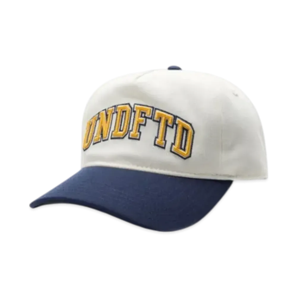 UNDEFEATED 2-Tone Arch Snapback "Off White"