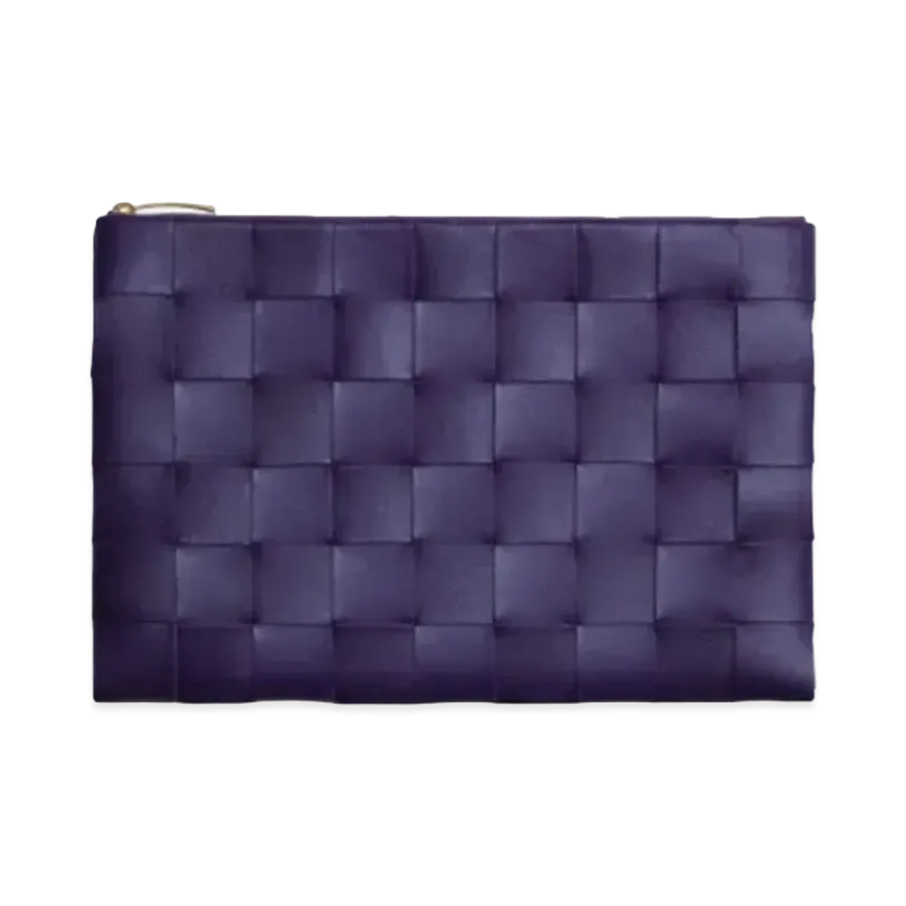 Bottega Veneta Pouch "Raisin"