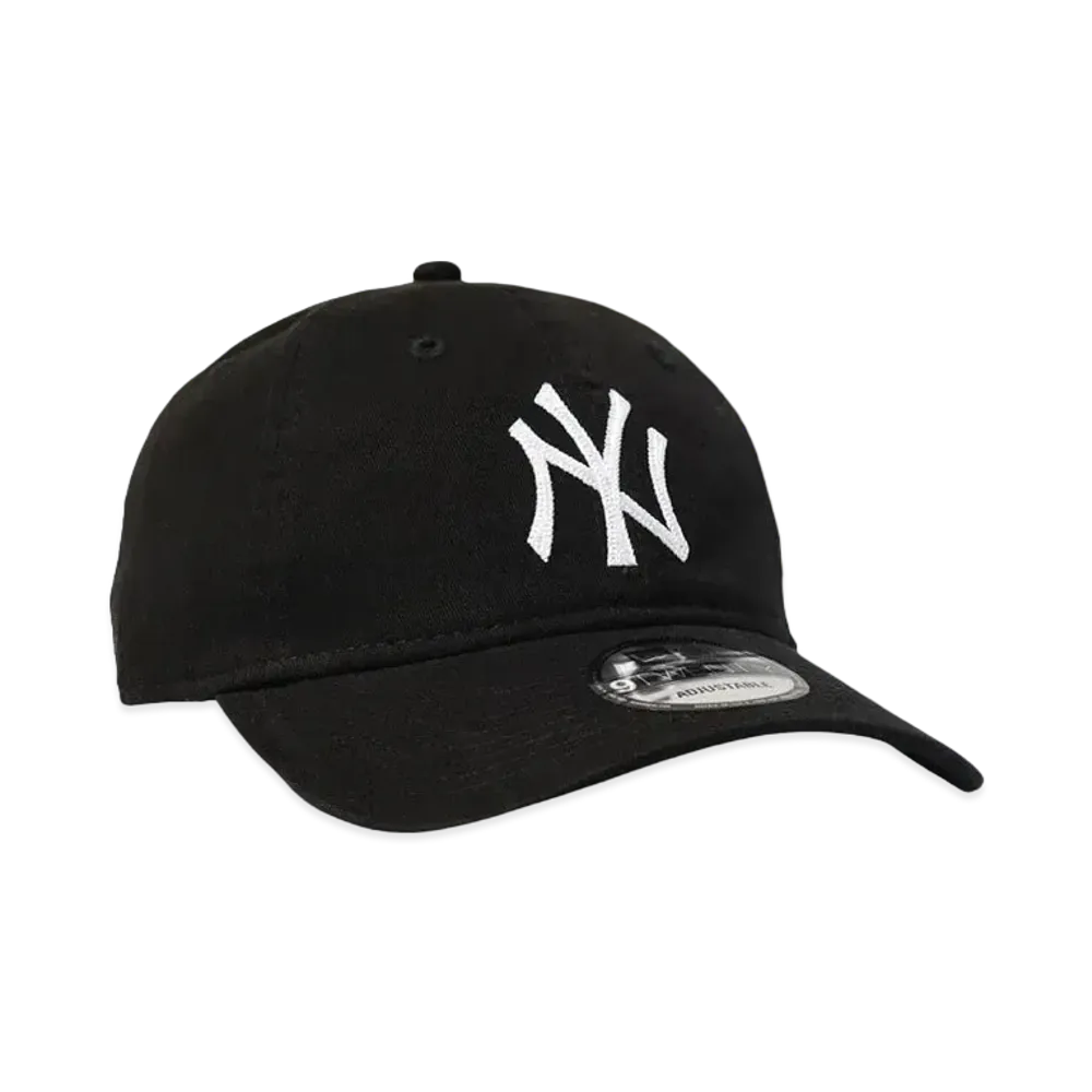 NEW ERA x URBAN OUTFITTERS NY YANKEES "BLACK"