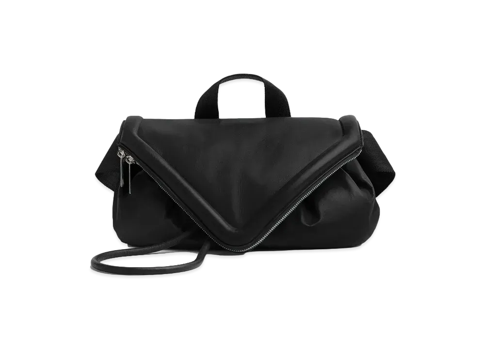 Bottega Veneta Beak "Black"