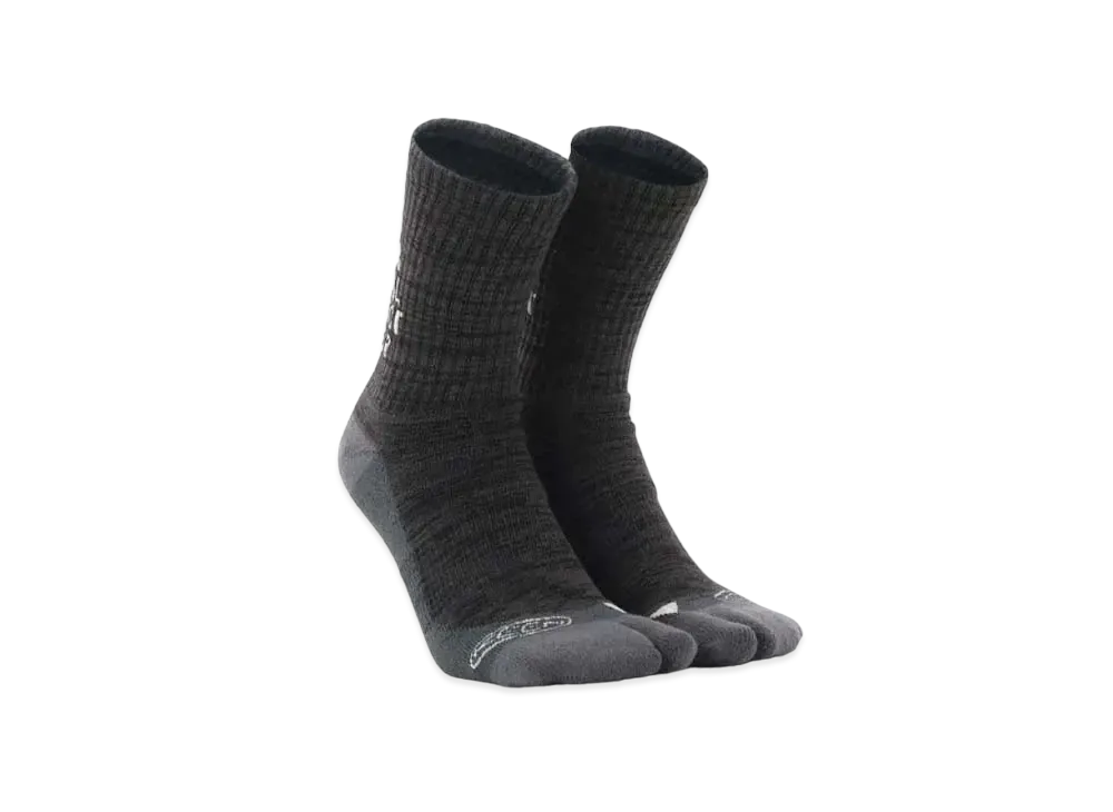 KEEN Newport Tabi Slogan Socks "Black/Magnet"