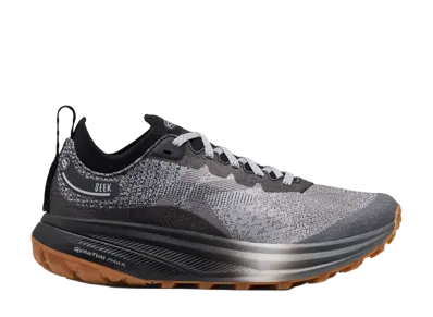 KEEN Women's Seek "Black/Magnet"