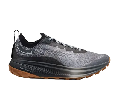 KEEN Seek "Black/Magnet"