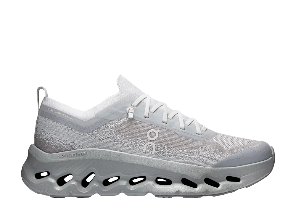 On Women's Cloudtilt Moon "Glacier/Alloy"