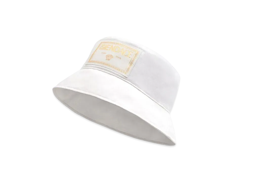 フェンディ x ヴェルサーチェ ホワイトキャンバス フェンダーチェ ロゴ