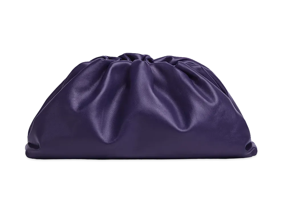 Bottega Veneta Pouch "Raisin"