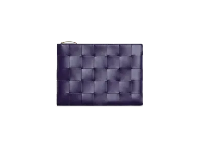 Bottega Veneta Pouch "Raisin"