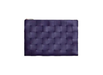 Bottega Veneta Pouch "Raisin"