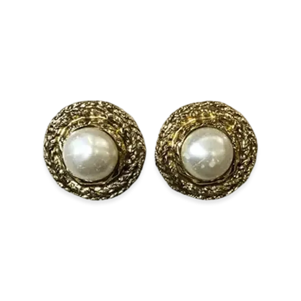 CHANEL Pearl Earrings "Gold"