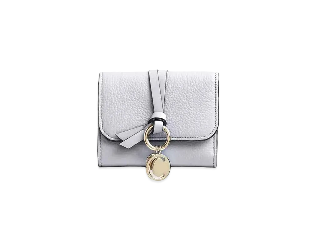 Chloe Alphabet Small Tri Fold Wallet With Leather Link In Grained & Shiny Calfskin "Light Cloud"