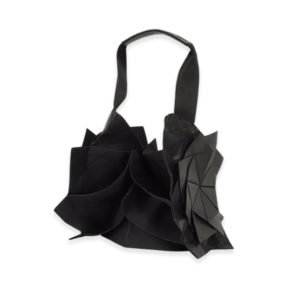 132 5. ISSEY MIYAKE Standard Bag "Black/Luster"
