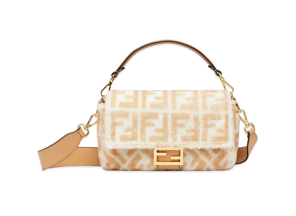 FENDI Baguette Sheepskin Bag "White"