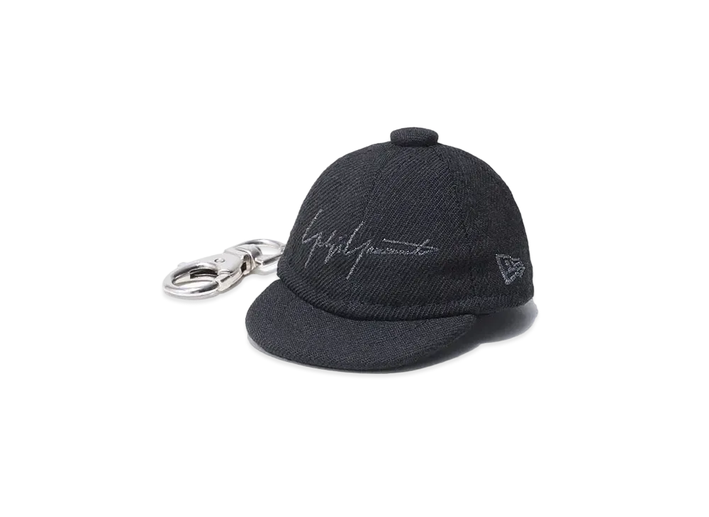 Yohji Yamamoto Pour Homme NEW ERA METALLIC BLACK SIGNATURE CAP KEY HOLDER "Black"