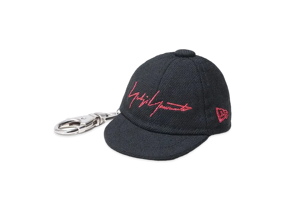 Yohji Yamamoto Pour Homme NEW ERA METALLIC RED SIGNATURE CAP KEY HOLDER "Black"