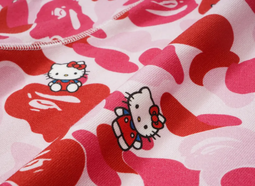A BATHING APE x Hello Kitty Ladies Camo Full Zip Hoodie A BATHING APE x Hello Kitty Ladies Camo Full Zip Hoodie