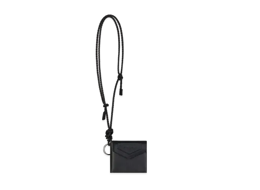 GIVENCHY Antigona Small Wallet in Leather "Black"