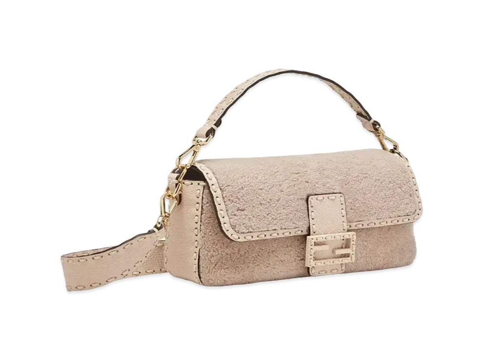 FENDI Baguette Sheepskin Bag "Pink"