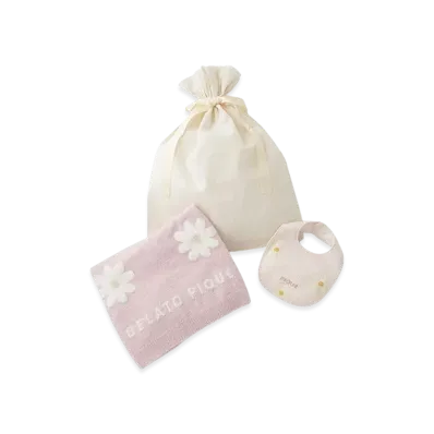 GELATO PIQUE Wrapped Baby Daisy Jacquard Blanket & Bib Set "Ivory"