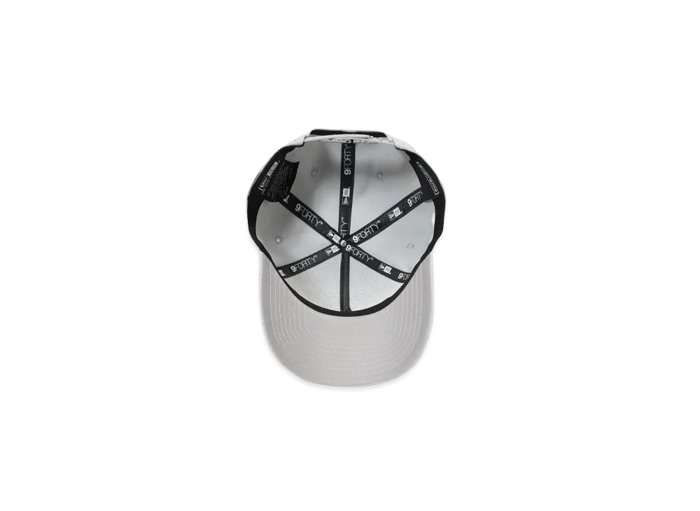 Supreme Gothic Outline Adjustable New Era 
