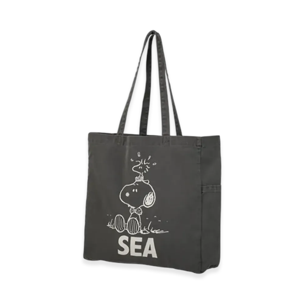 WIND AND SEA x SMOOTHY Snoopy Pigment Tote Bag "Black"