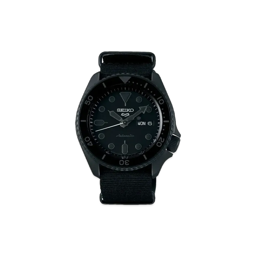 SEIKO 5 Sports Street Style SBSA025