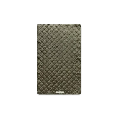 UNDEFEATED Quilted Blanket "Olive"