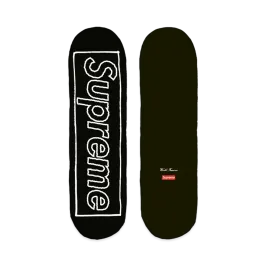 Supreme x KAWS Chalk Logo Skateboard Supreme x KAWS Chalk Logo Skateboard