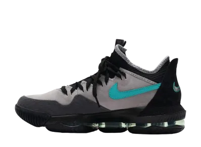 アトモス × ナイキ レブロン16 "クリア ジェイド"