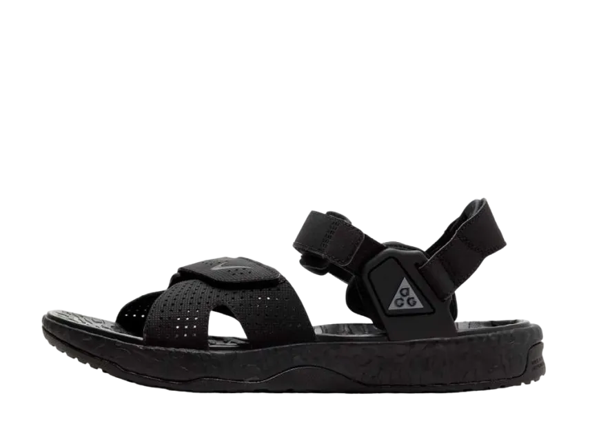 ナイキ ACG エア デシューツ "ブラック"