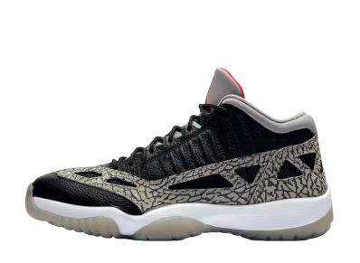 ナイキ エアジョーダン11 ロー IE "ブラック セメント"