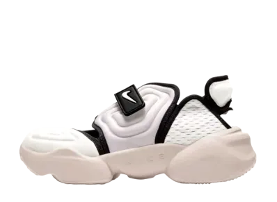 ナイキ ウィメンズ エアアクアリフト "サミット ホワイト"