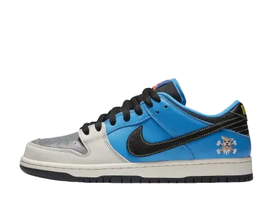 インスタントスケートボード × ナイキ SB ダンク ロー "ブルーヒーロー"