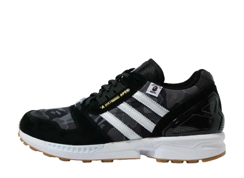 a bathing ape ボタン エイプ A BATHING APE®︎ × UNDEFEATED × adidas Originals ZX 8000