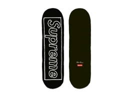 Supreme x KAWS Chalk Logo Skateboard Supreme x KAWS Chalk Logo Skateboard