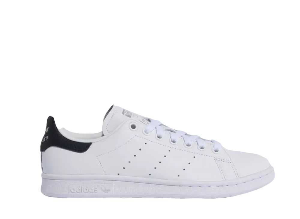 アディダス ウィメンズ スタンスミス "ホワイト/ネイビー"