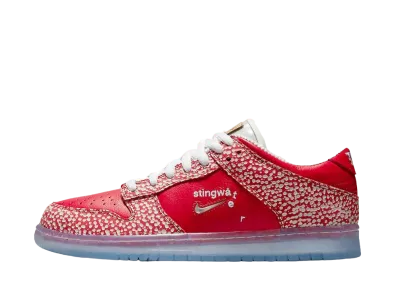 スティングウォーター × ナイキ SB ダンク ロー "マジック マッシュルーム"