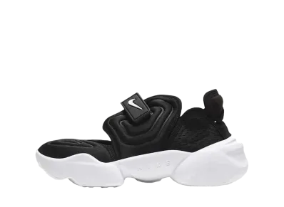 ナイキ ウィメンズ アクアリフト "ブラック/ホワイト"