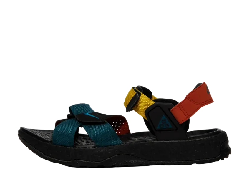 ナイキ ACG デシューツ+ "ダークティールグリーン"