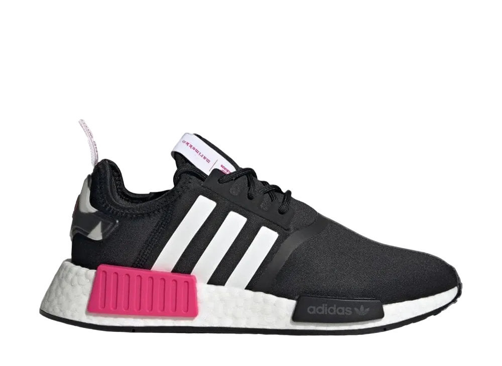 アディダス ウィメンズ NMD_R1 コア "ブラック/チームリアルマゼンタ"