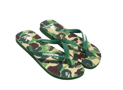 A BATHING APE®︎ × Havaianas Top "Camo"
