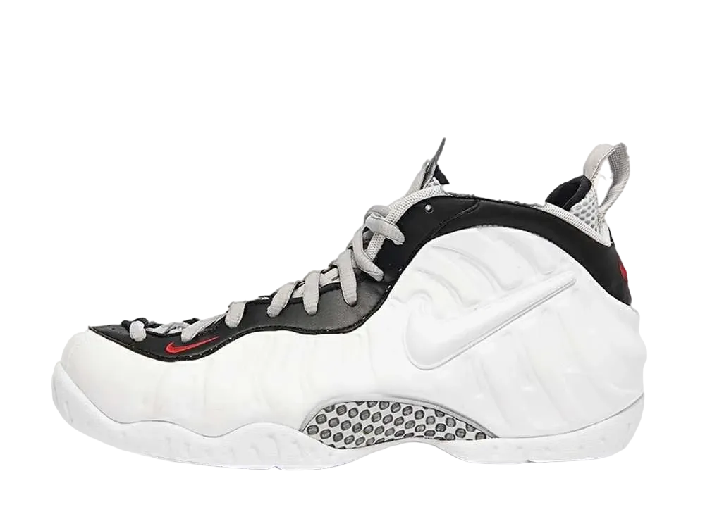 ナイキ エアフォームポジット プロ "ホワイト ブラック ユニバーシティ レッド"