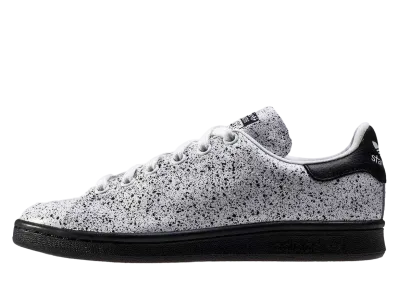 アディダス スタンスミス "クリスタル ホワイト"