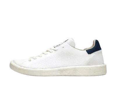 アディダス スタンスミス ブースト "ホワイト/ネイビー"