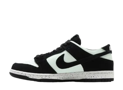 ナイキ SB ダンク ロー "ベアリー グリーン"