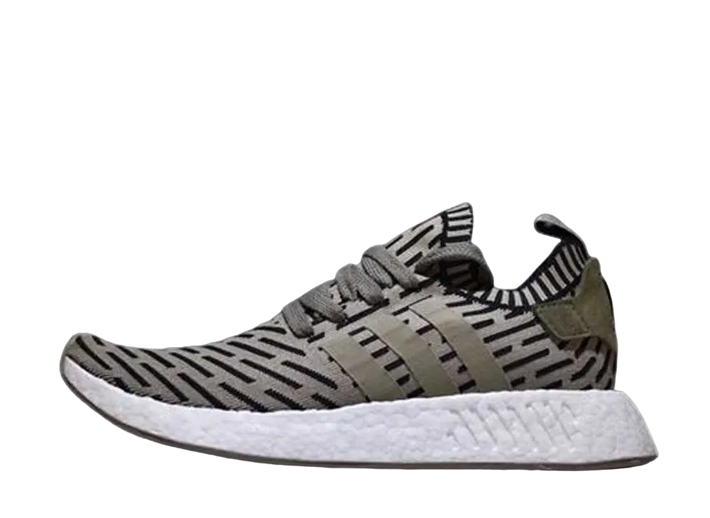 アディダス NMD R2 "オリーブ ブラック"
