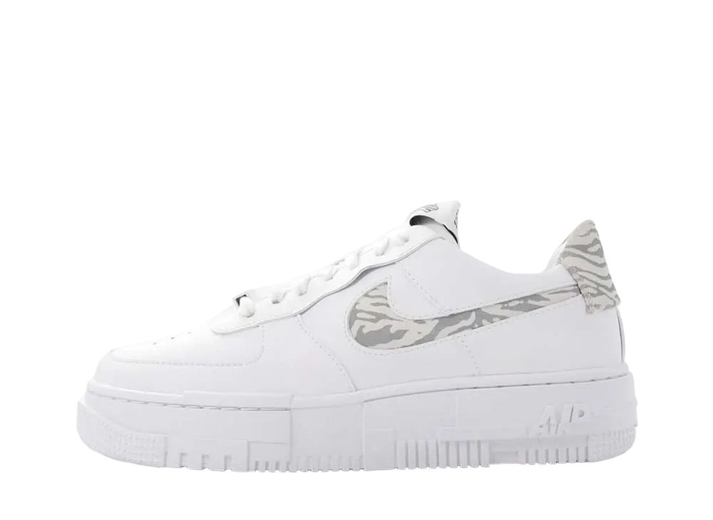 ナイキ ウィメンズ エアフォース1 ロー ピクセル SE "ホワイト/サミットホワイト"