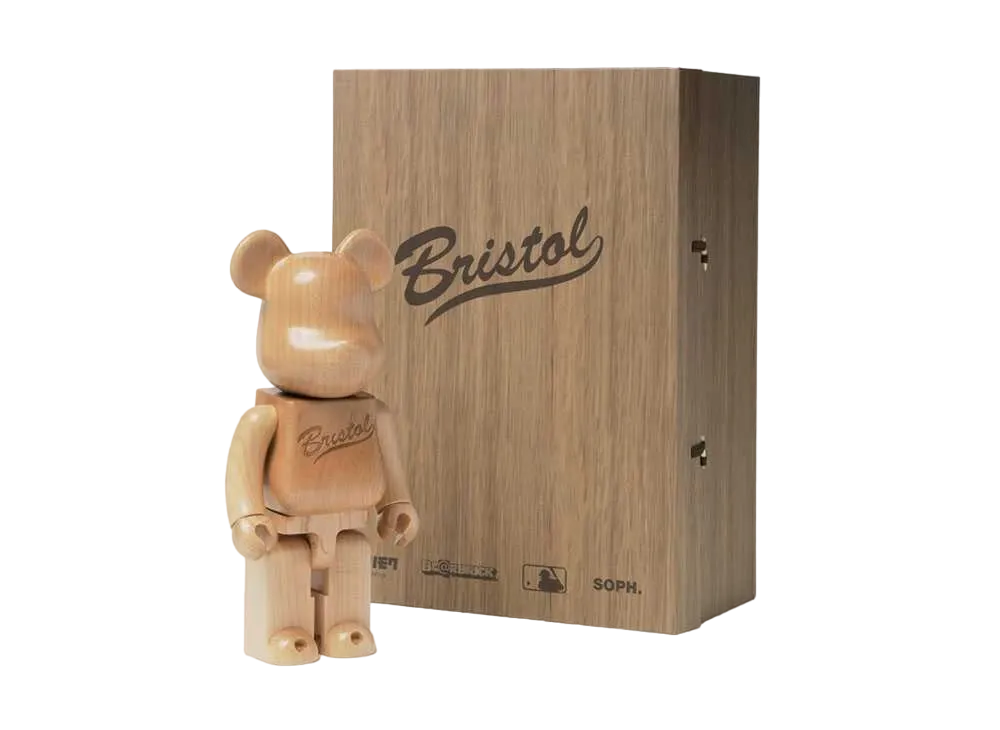 Bearbrick F.C.Real Bristol F.C.R.B. × MLB Karimoku