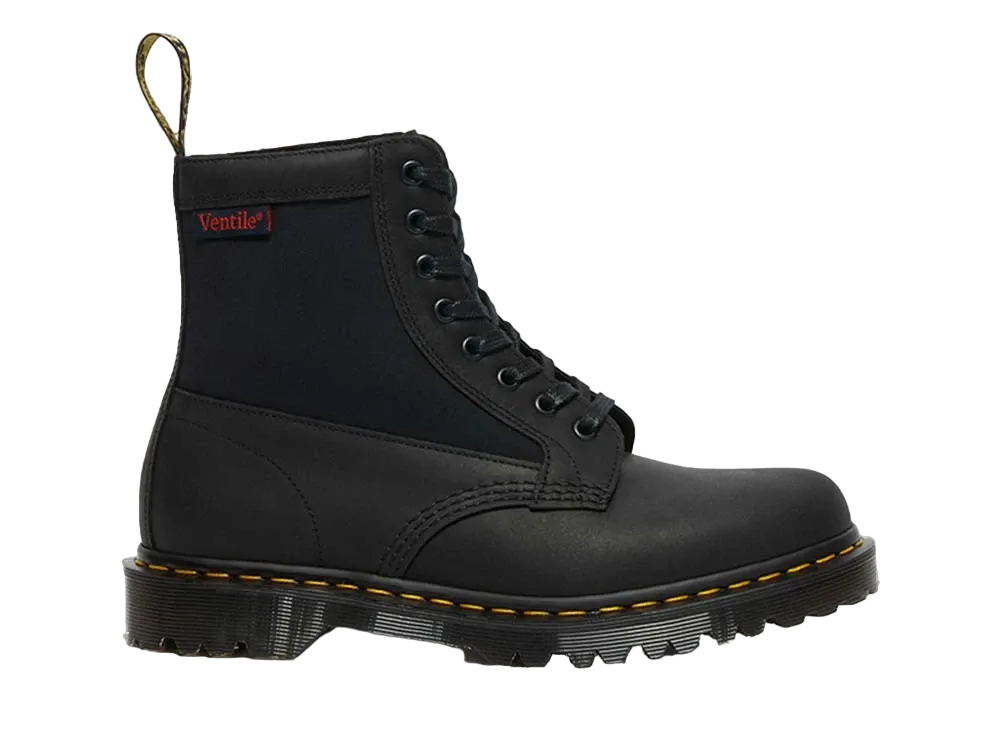 ドクターマーチン MIE 1460 パネル 8 ホール ブーツ "ブラック"
